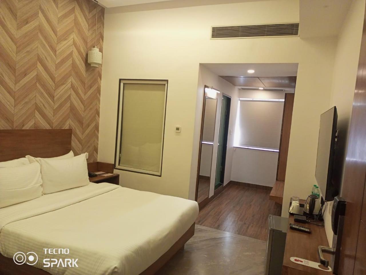 Hotel Kadamb Tree Jabalpur Exterior foto