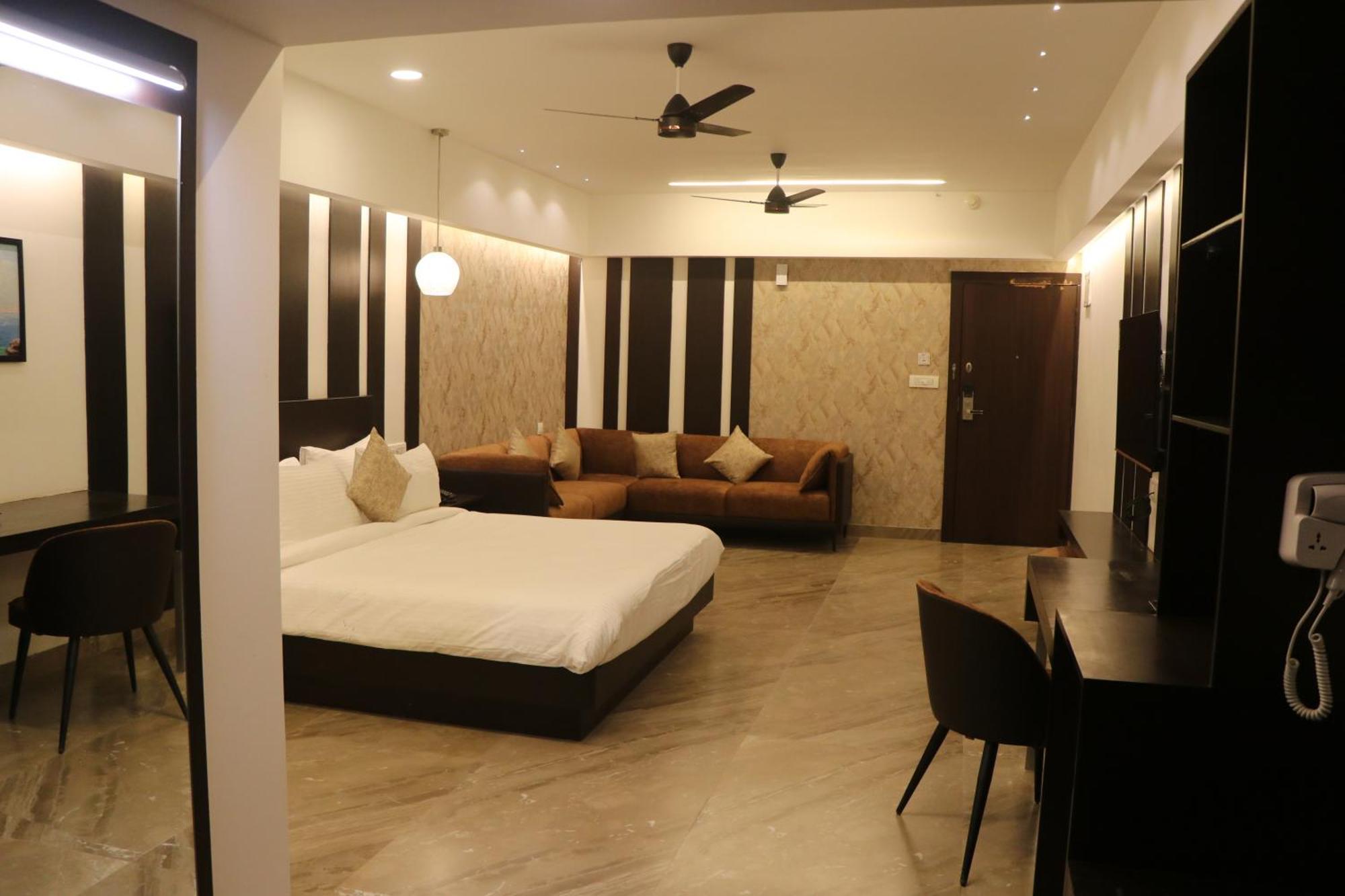 Hotel Kadamb Tree Jabalpur Exterior foto