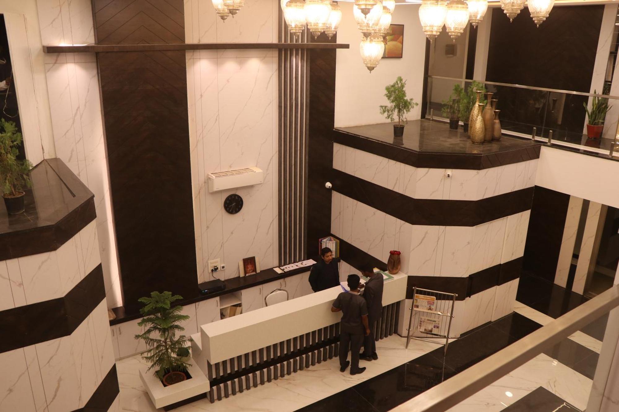 Hotel Kadamb Tree Jabalpur Exterior foto